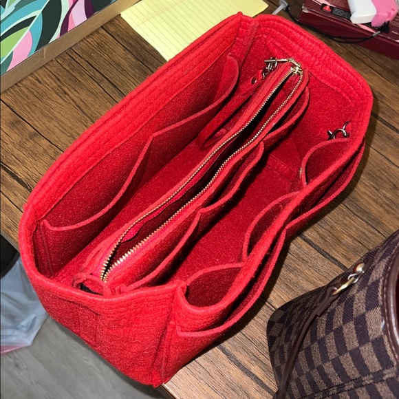 Amazon Elegant Checkered Tote Bag in Brown- OS - Picture 8 of 9